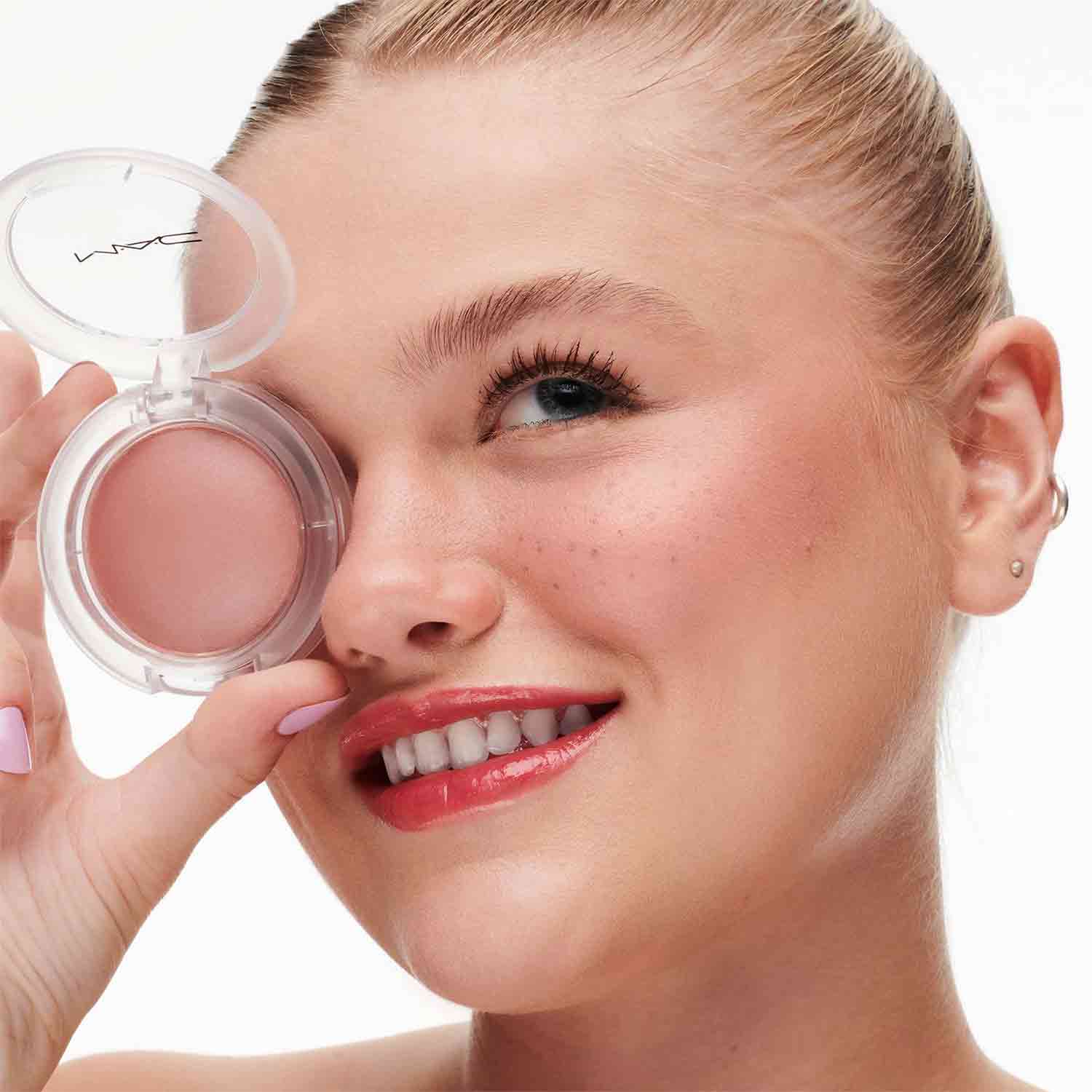 GLOW PLAY CUSHIONY BLUSH (BLUSH EN CREMA)